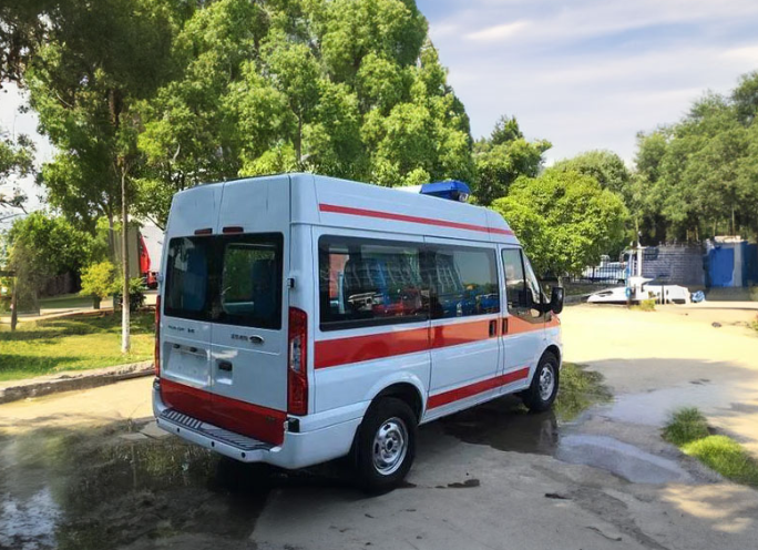 长途宁波救护车120收费标准解析