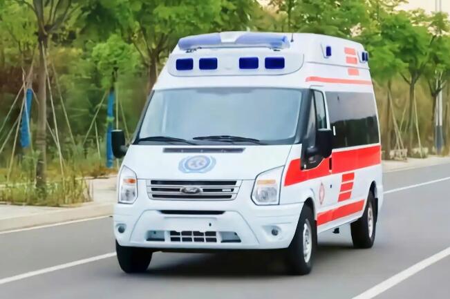 青岛长途救护车怎么联系，长途救护车是怎么收费的
